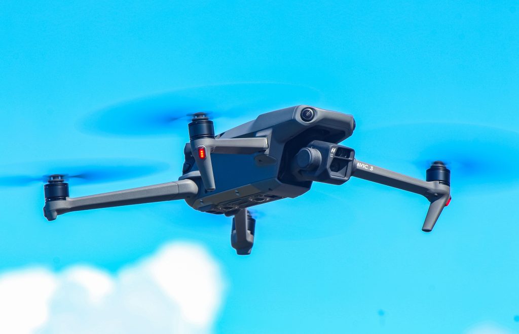 Canadian Drone Services - Options, Pros and Cons